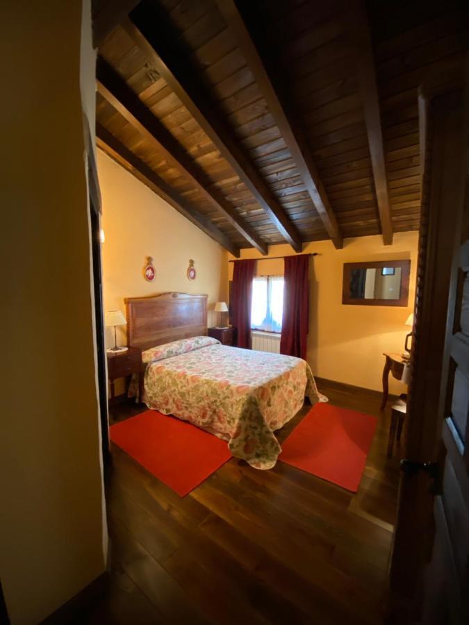Casa Rural Dos Reales San Cristobal de Boedo Eksteriør billede