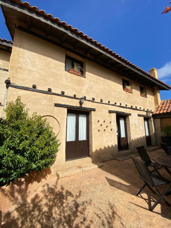 Casa Rural Dos Reales San Cristobal de Boedo Eksteriør billede