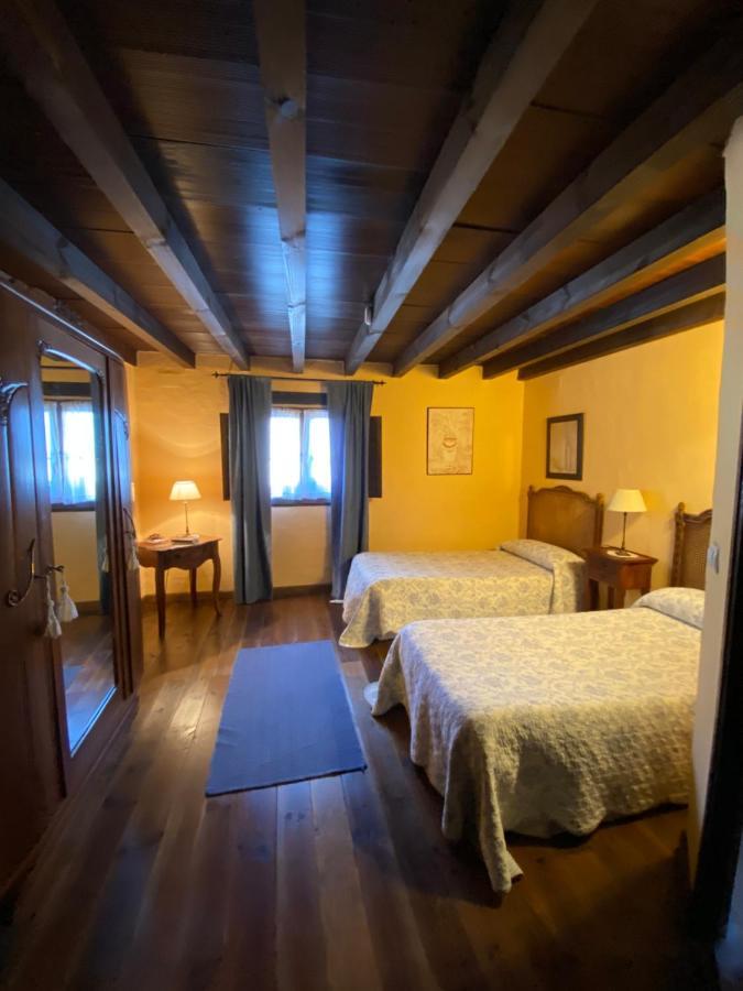Casa Rural Dos Reales San Cristobal de Boedo Eksteriør billede