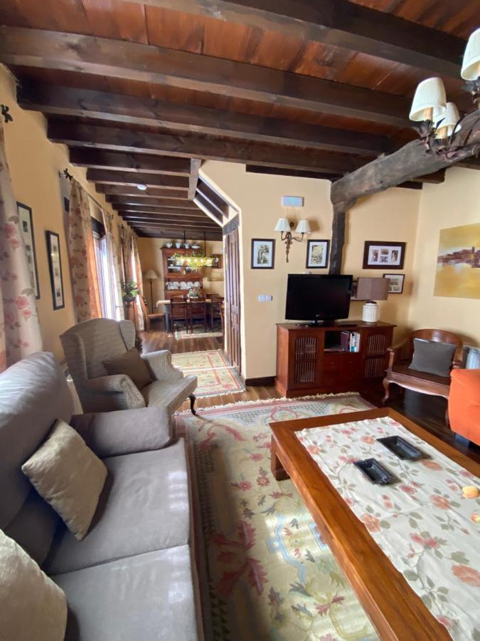 Casa Rural Dos Reales San Cristobal de Boedo Eksteriør billede