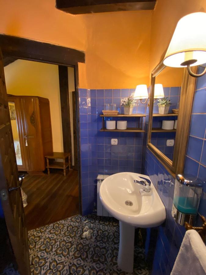 Casa Rural Dos Reales San Cristobal de Boedo Eksteriør billede